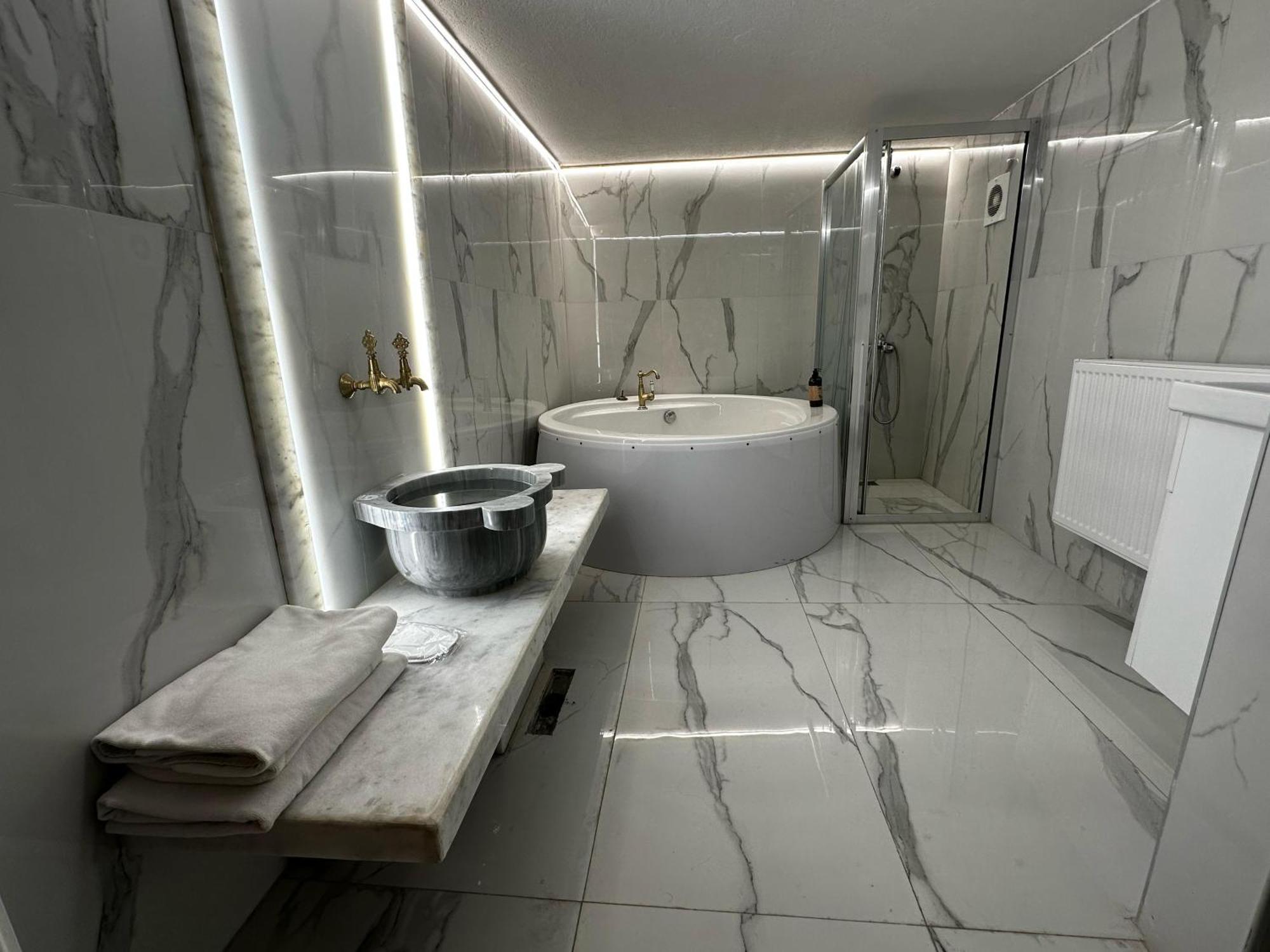 Seven Roses Apart Hotel Istanbul Ngoại thất bức ảnh